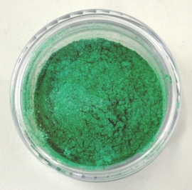 Barve: travnato zelena